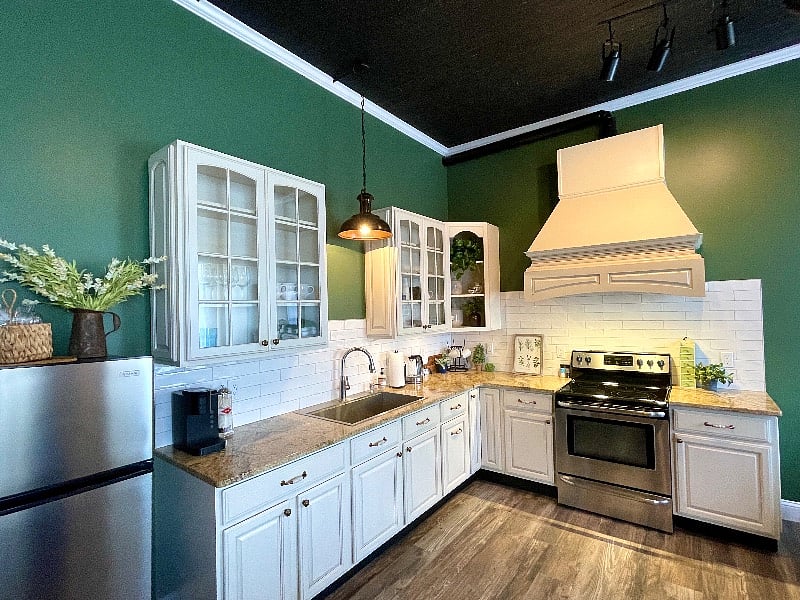 Furnished Finder property 430401_1 photo 6
