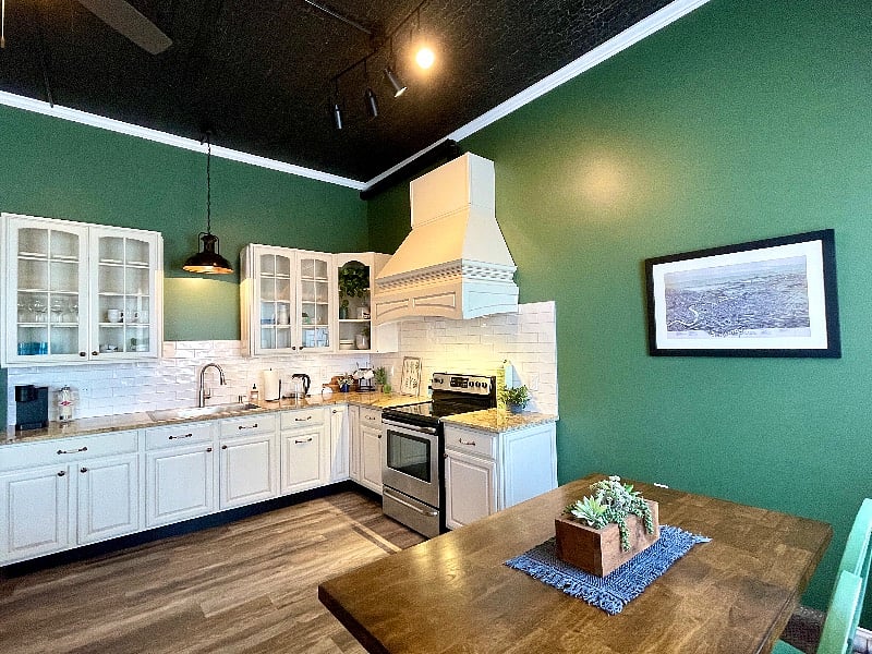 Furnished Finder property 430401_1 photo 8