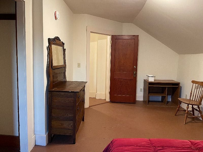 Moline Room