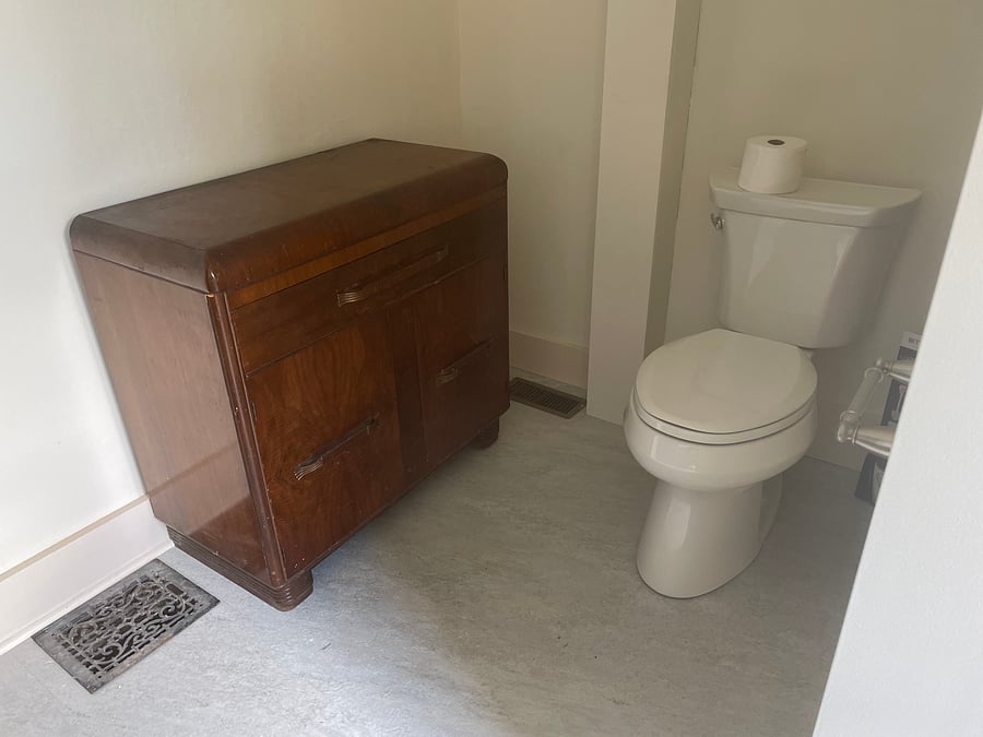 Upstairs bathroom