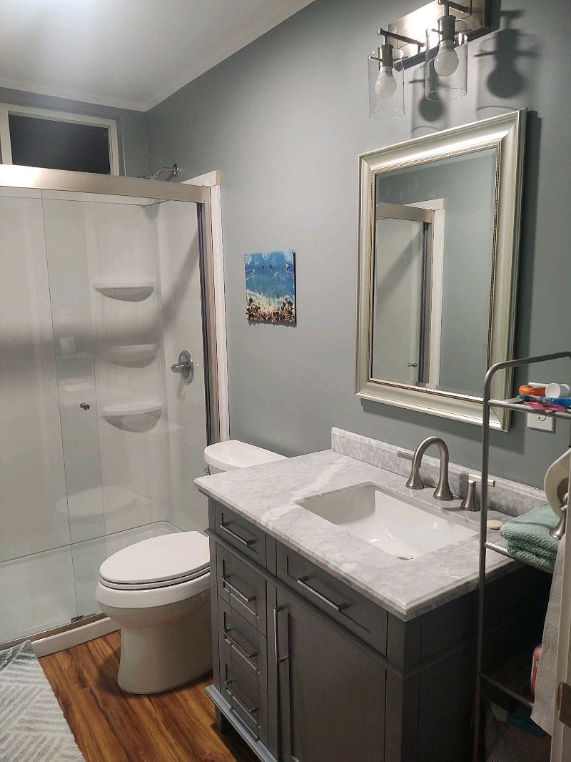 private bathroom for 2 bedrooms