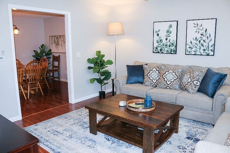 Furnished Finder property 430485_1 photo 12