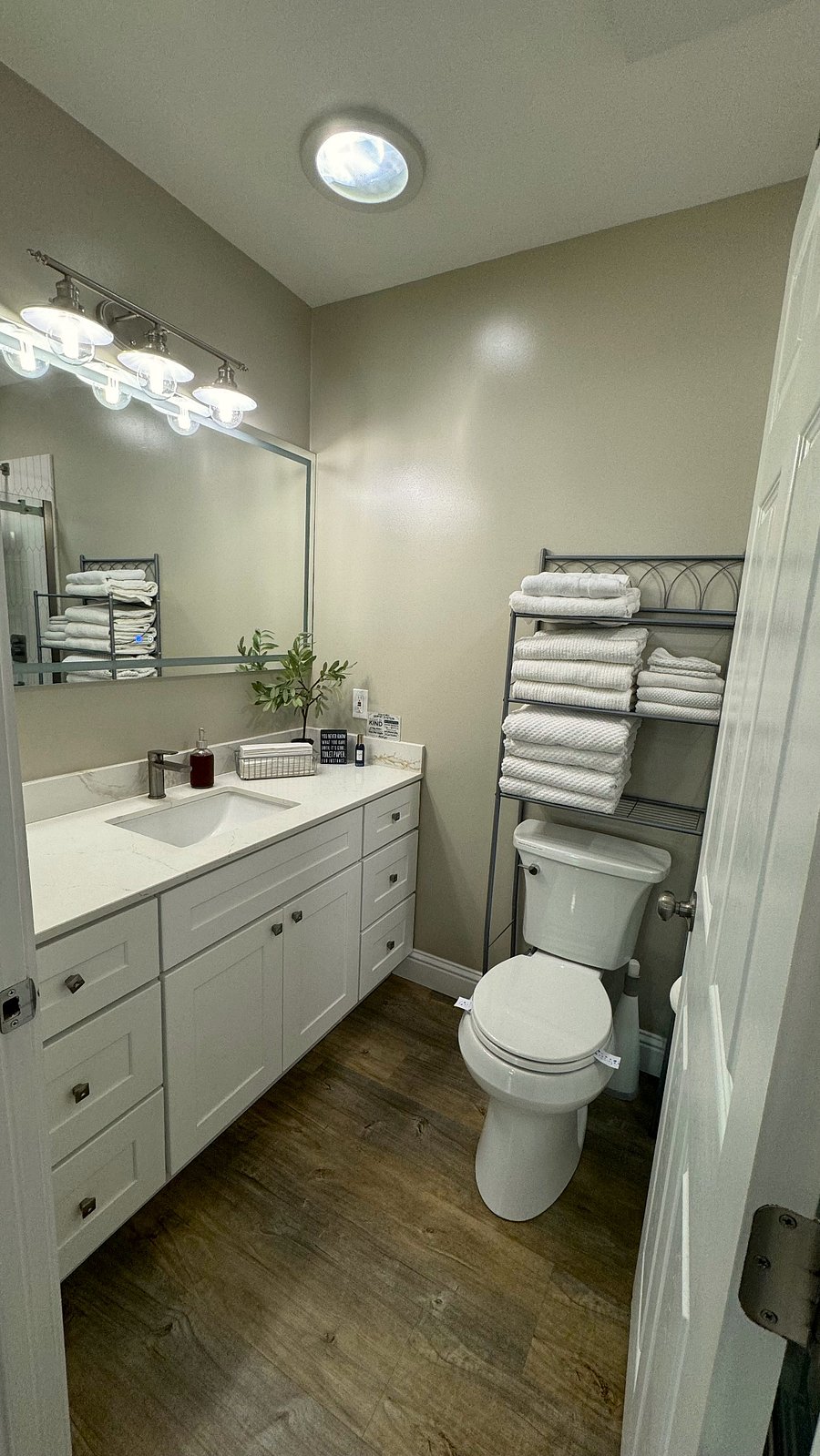 Furnished Finder property 430575_1 photo 9