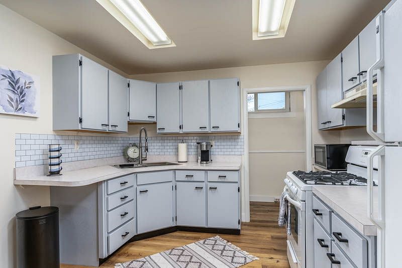 Furnished Finder property 430621_1 photo 8