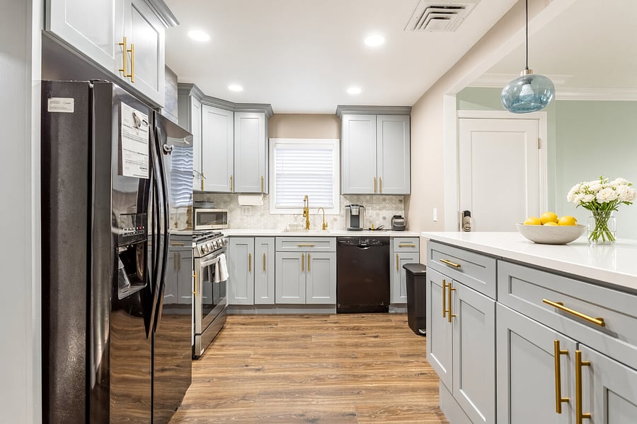 Kitchen with plenty of cabinet and counter space
