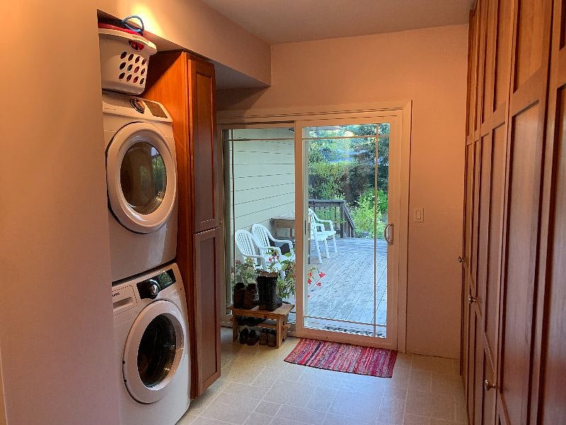 laundry room with view to back deck