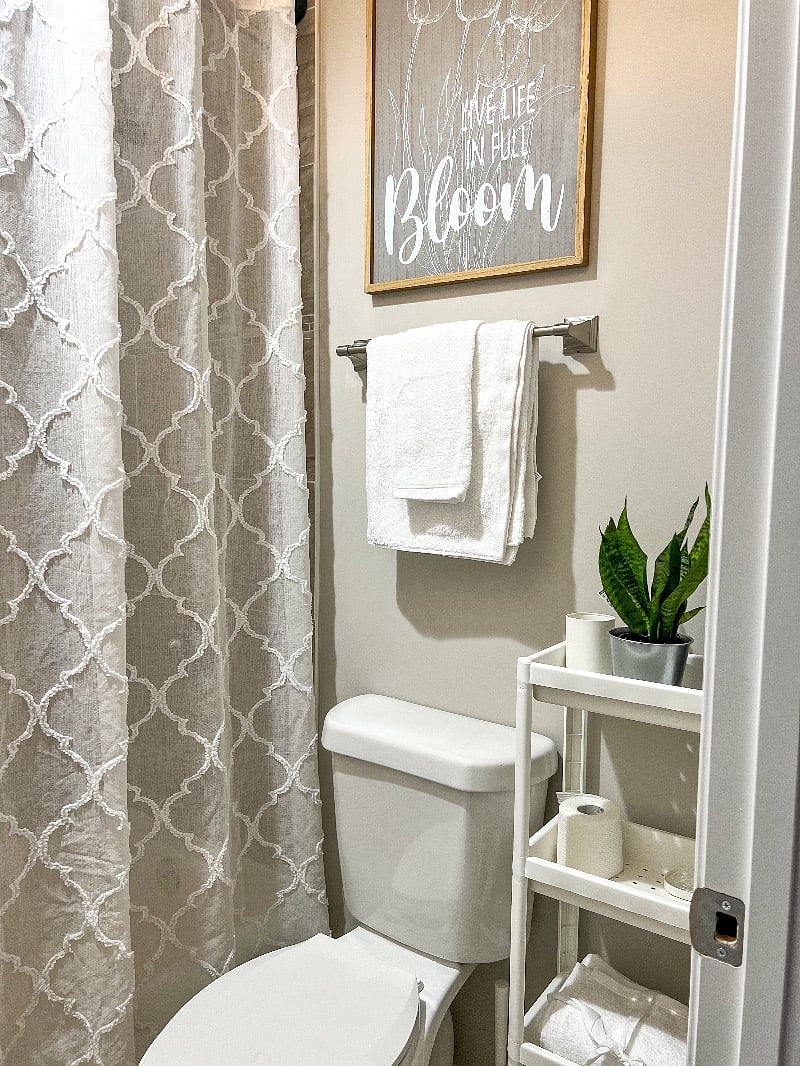 2nd Bathroom