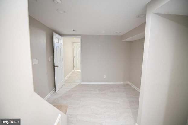 Lower Level Landing - Facing Left