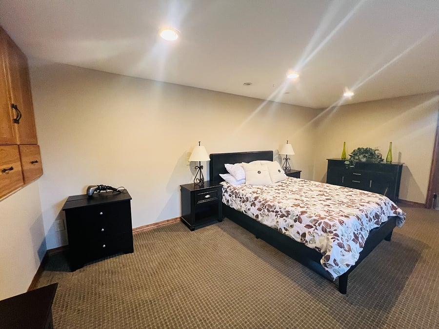 Furnished Finder property 430927_1 photo 25