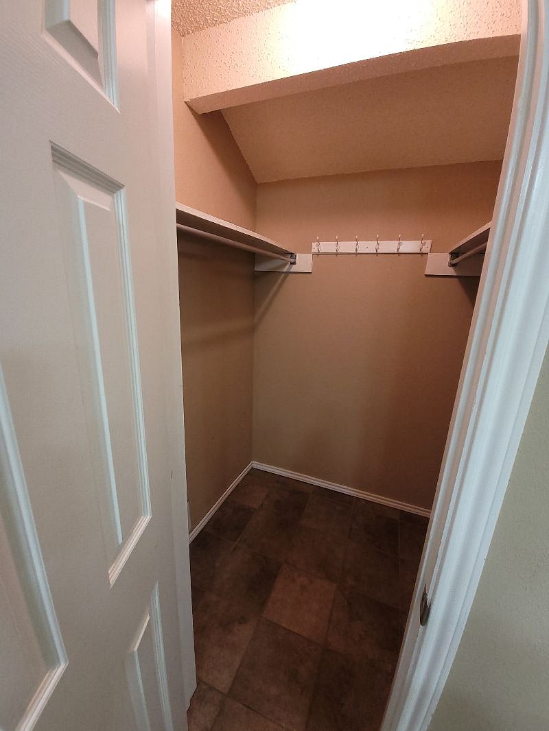 Furnished Finder property 430955_1 photo 7