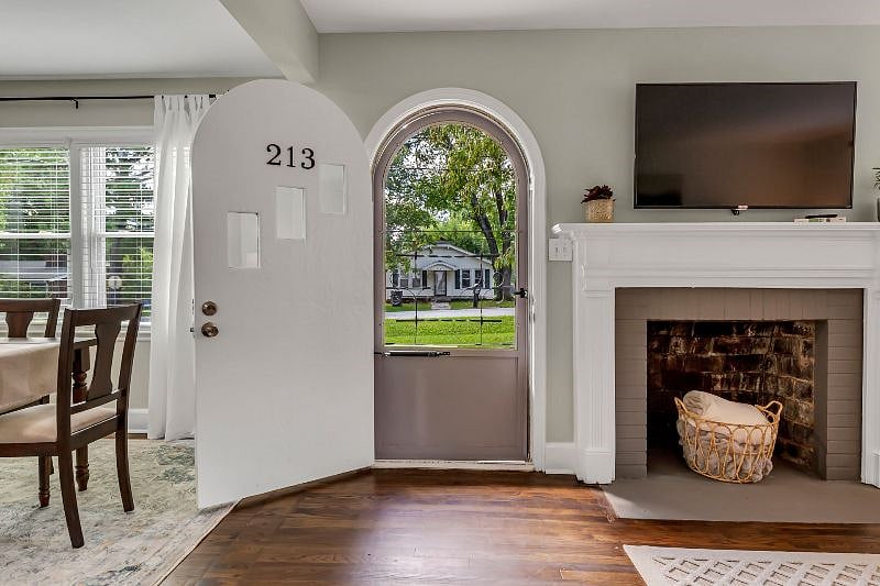Furnished Finder property 430971_1 photo 4