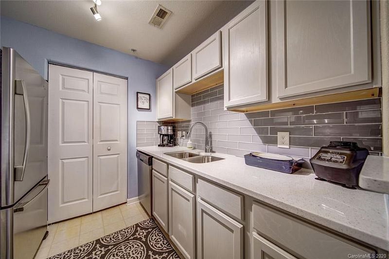 Furnished Finder property 430982_1 photo 12