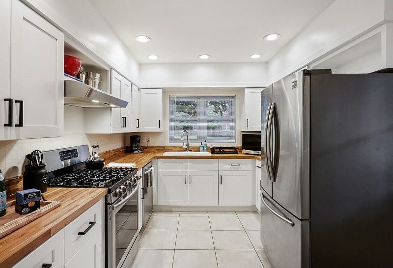 Furnished Finder property 430988_1 photo 15