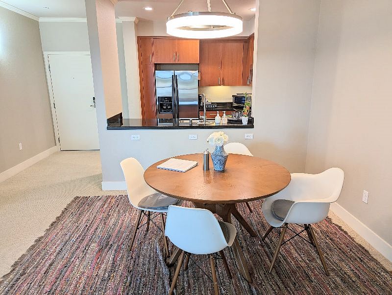 Dinning & Kitchen