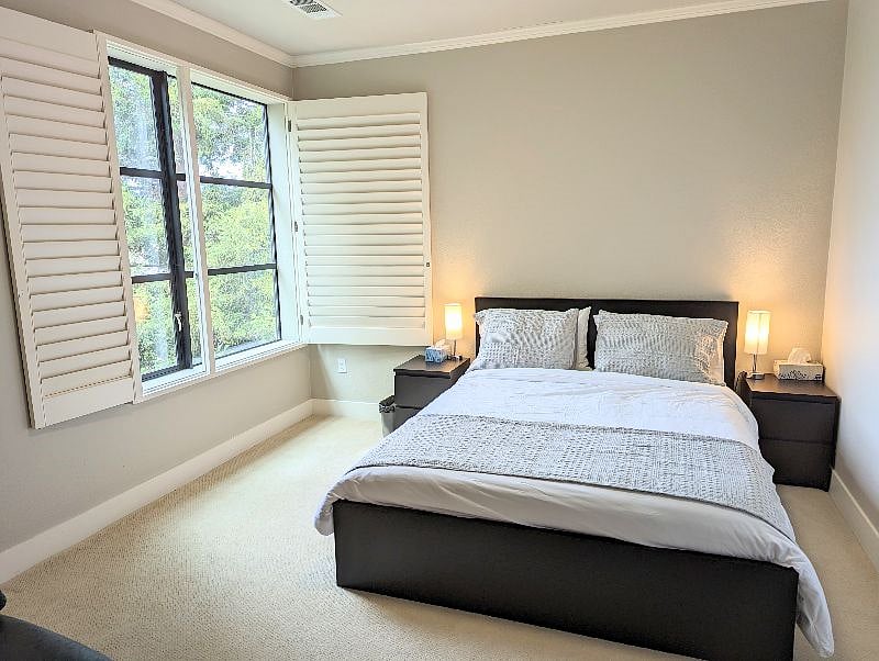 Main Bedroom (queen)