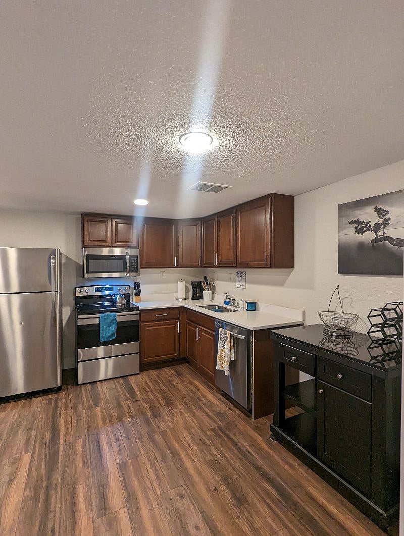 Furnished Finder property 431130_1 photo 32