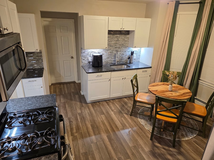 Furnished Finder property 431225_2 photo 3