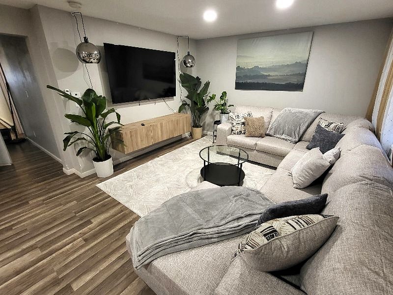 Furnished Finder property 431225_3 photo 5
