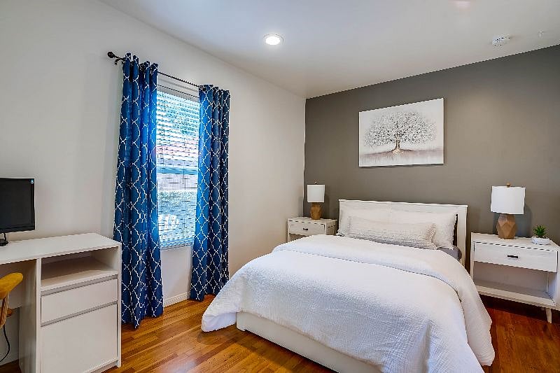 Furnished Finder property 431235_1 photo 9