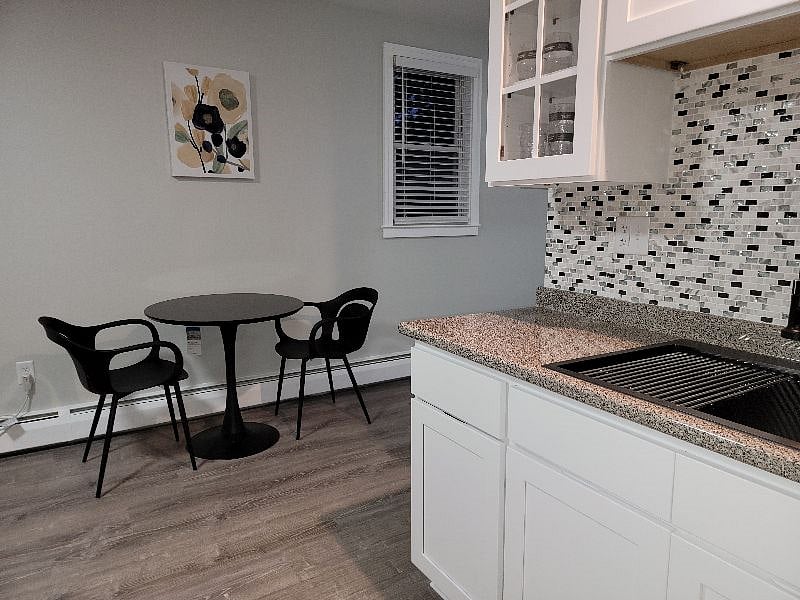 Furnished Finder property 431332_3 photo 22