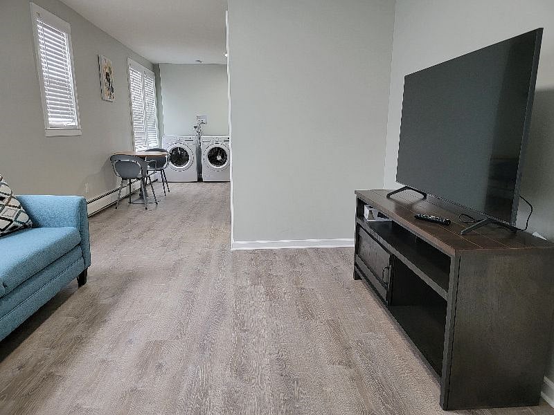 Furnished Finder property 431332_4 photo 4