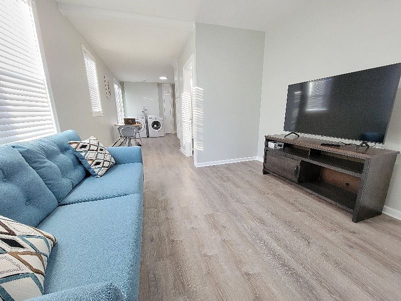 Furnished Finder property 431332_4 photo 16