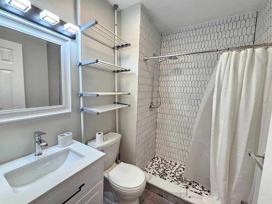 Furnished Finder property 431332_6 photo 8