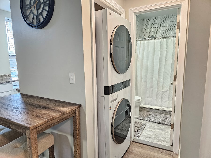Furnished Finder property 431332_6 photo 12
