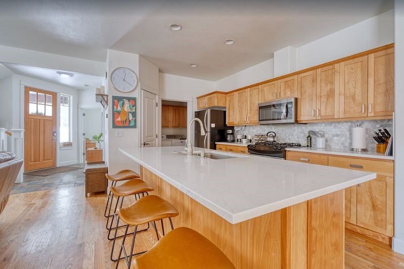 Furnished Finder property 431350_1 photo 8