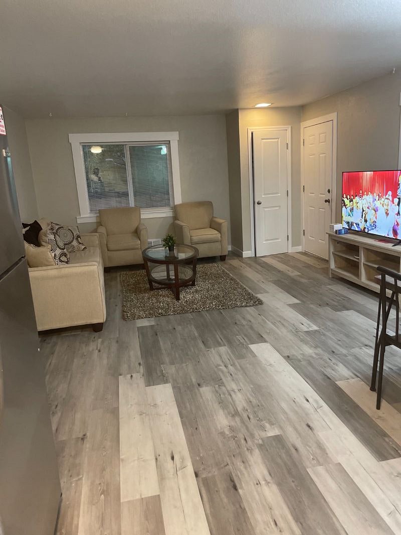 Furnished Finder property 431406_1 photo 4