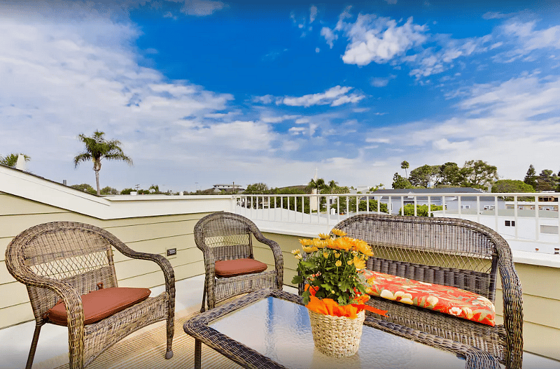 Rooftop deck