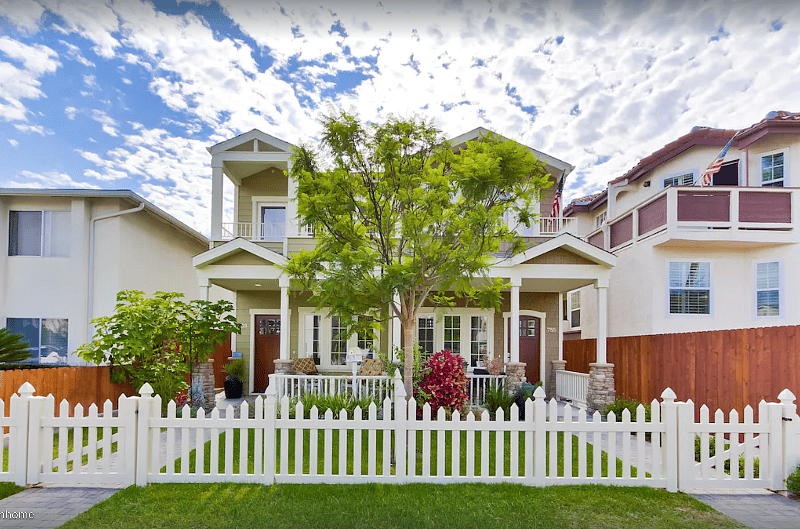 Front of 3 townhome complex