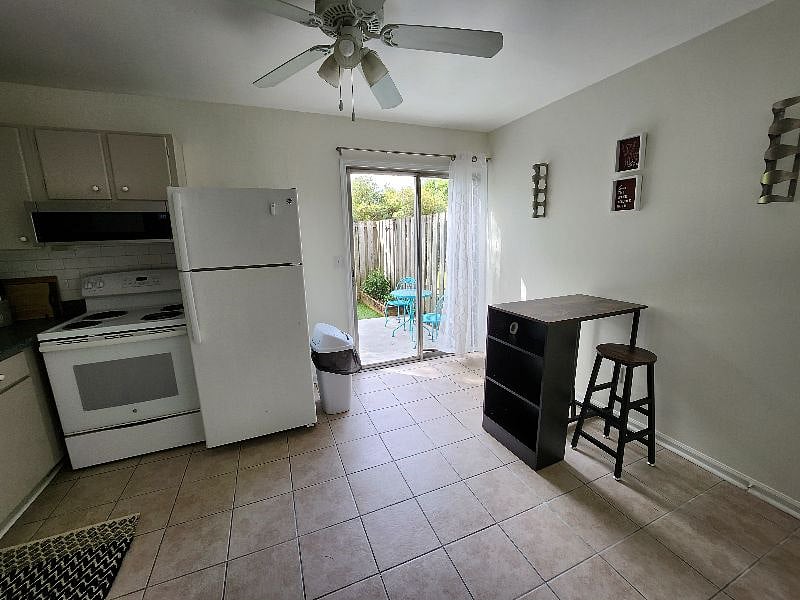 Furnished Finder property 431437_1 photo 3