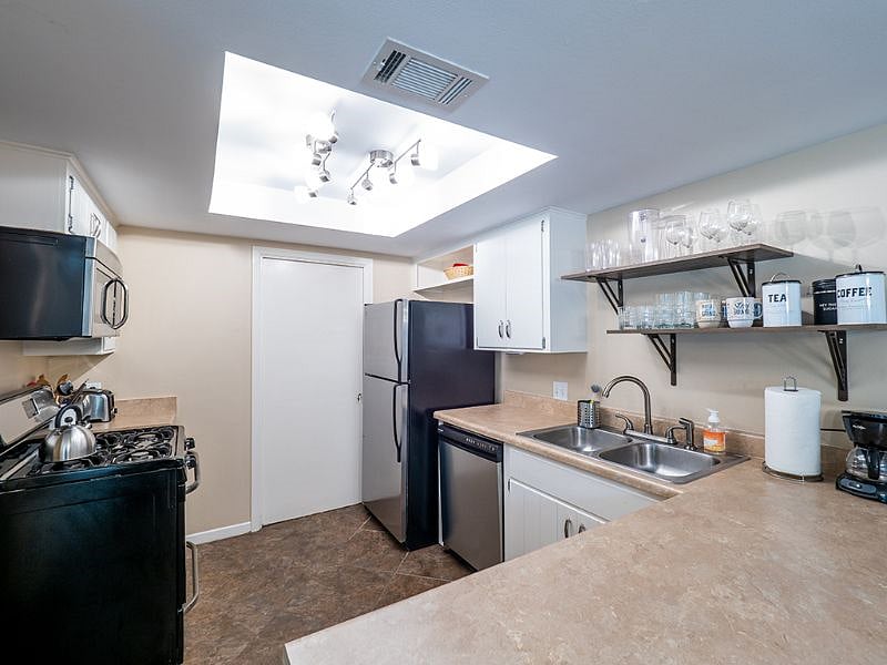Furnished Finder property 431472_2 photo 16
