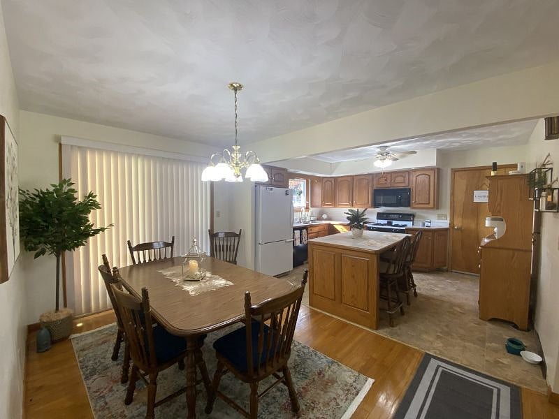 Dining Room / Kitchen