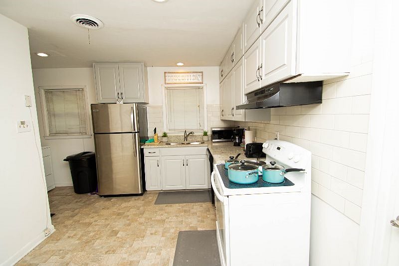 Furnished Finder property 431656_1 photo 12
