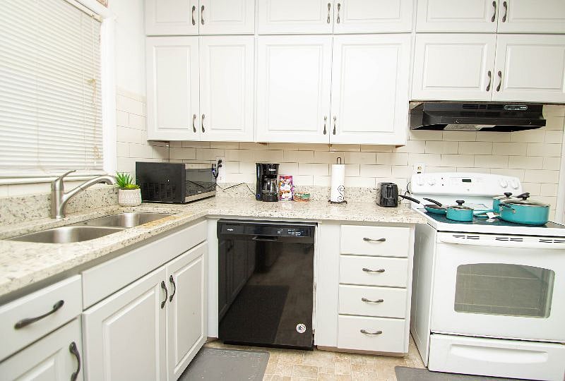 Furnished Finder property 431656_1 photo 15