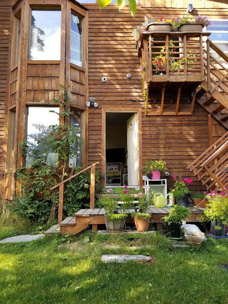 Entrance view to the ground level apt. I live upstairs. The summer setting sun that doesn't set