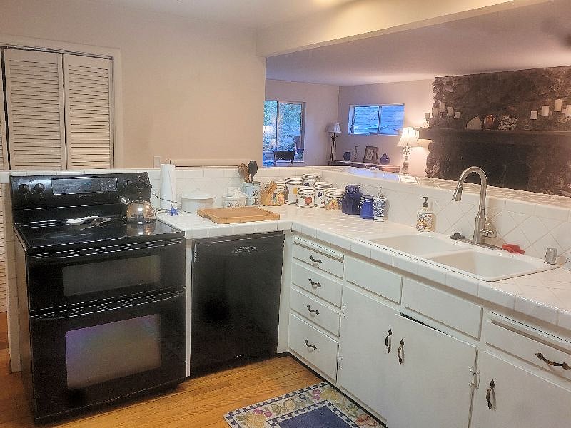 Furnished Finder property 431706_1 photo 3