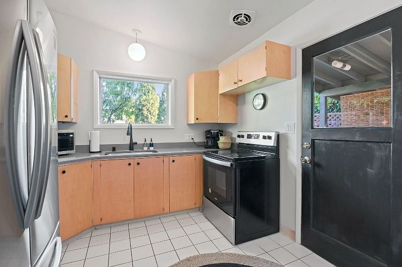 Furnished Finder property 431838_1 photo 7