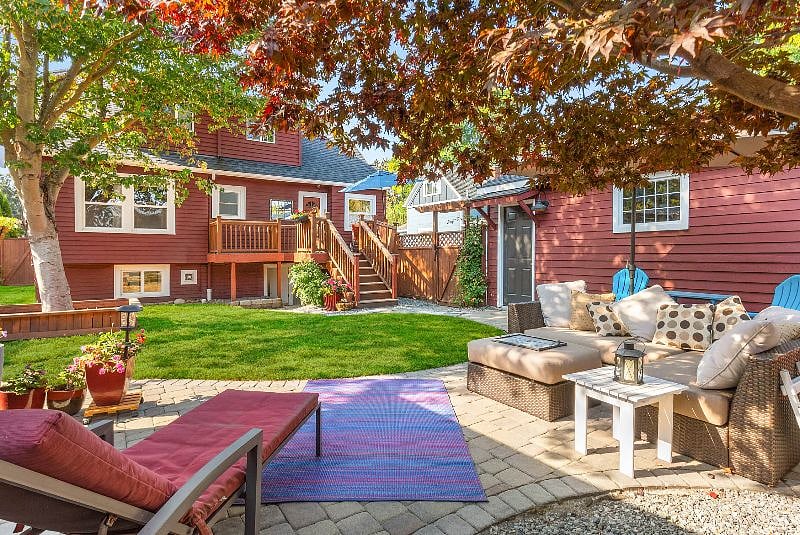 Quiet & peaceful backyard sanctuary!