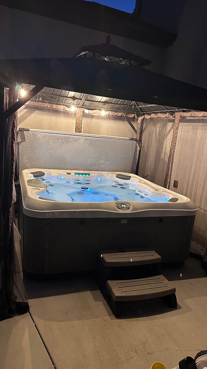 Hot tub available for use