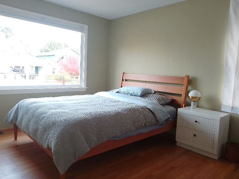 Primary bedroom, with two closets.