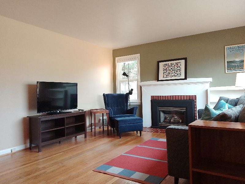 Furnished Finder property 432000_1 photo 4