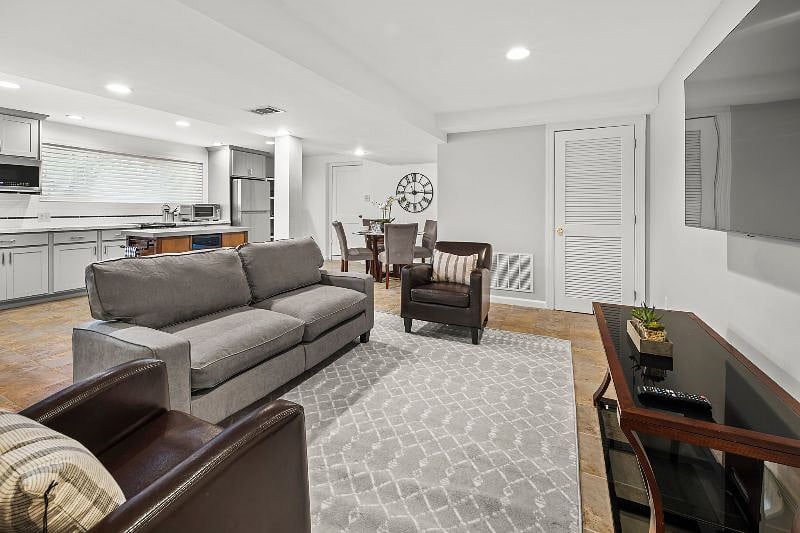 Furnished Finder property 432001_1 photo 1