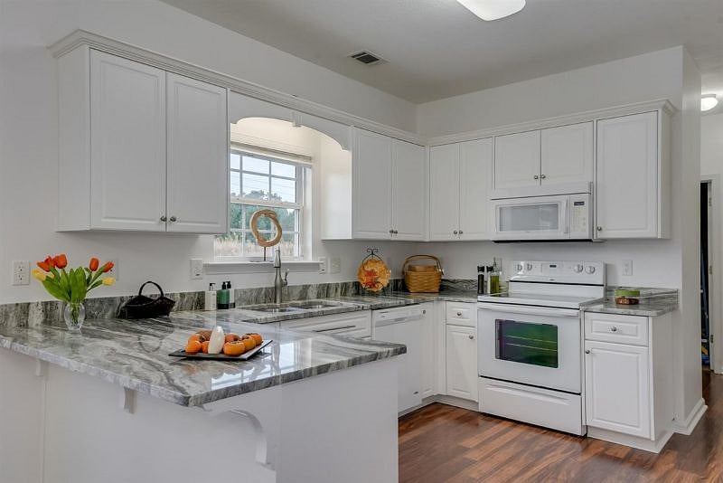 Furnished Finder property 432009_1 photo 10
