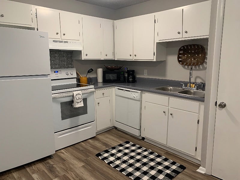 Furnished Finder property 432056_1 photo 3