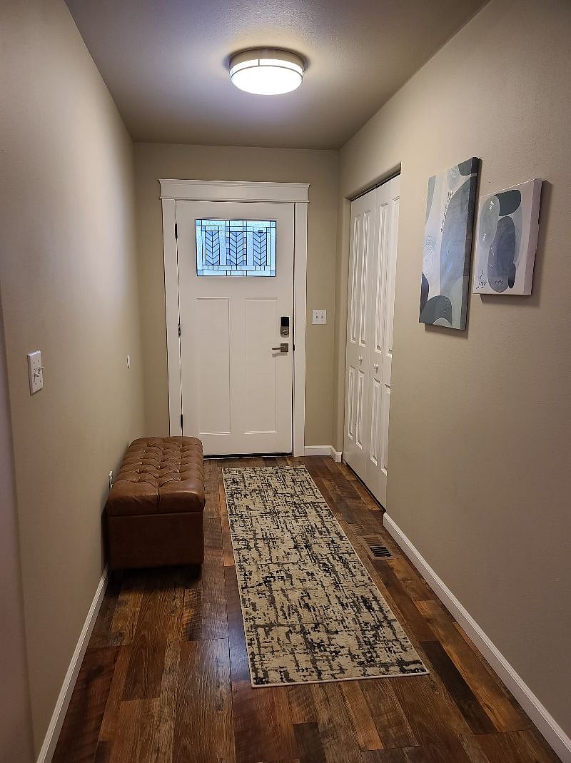 Furnished Finder property 432093_1 photo 3