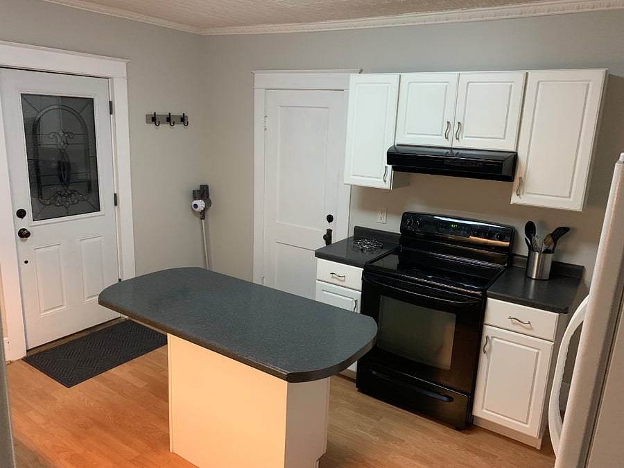Furnished Finder property 432167_2 photo 7