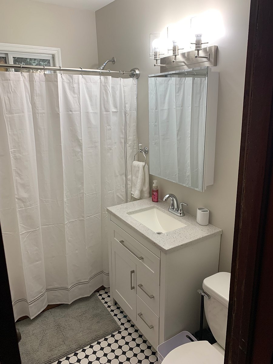 Furnished Finder property 432167_2 photo 8